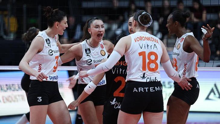 Sultanlar Ligi’nde finalin adı Fenerbahçe Opet – Eczacıbaşı Dynavit oldu