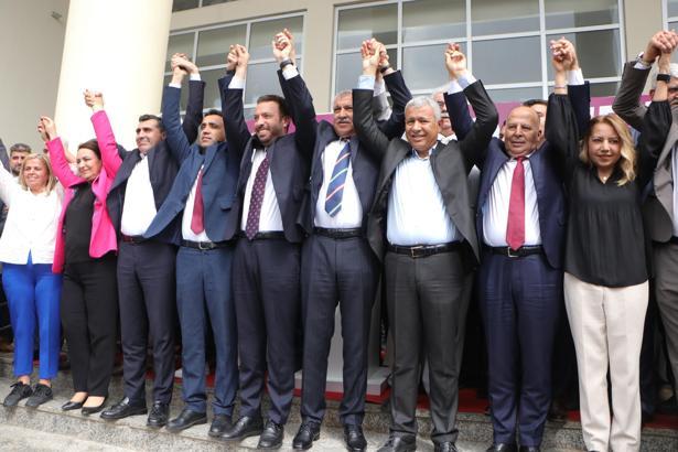 Yüreğir Belediye Başkanı Ali Demirçalı görevi devraldı