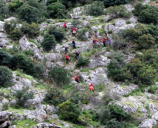 Dağlık alanda çürümüş erkek cesedi bulundu