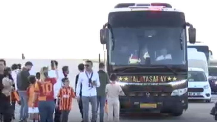 Galatasaray kafilesi Şanlıurfa'ya geldi