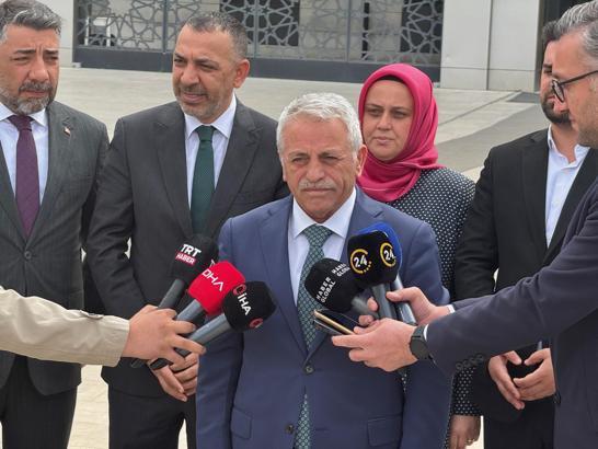 istanbul- Sancaktepe Belediye binası önünde jakuzi açıklaması