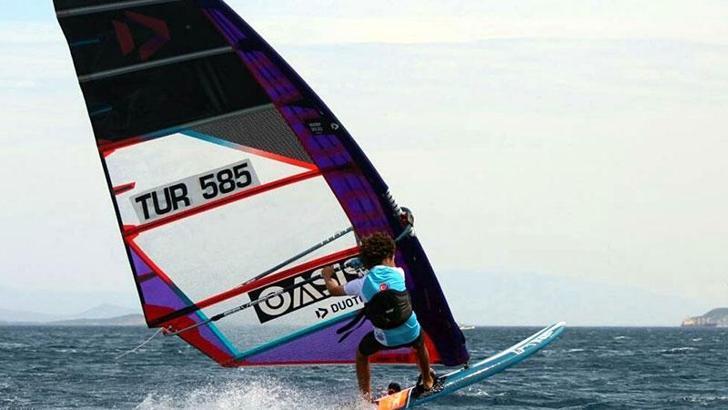 Windsuf Türkiye Slalom Ligi Foça etabıyla başlayacak