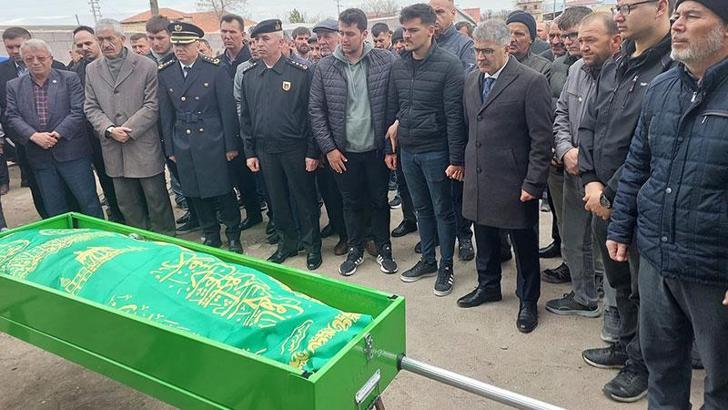 Nİğde'de, patates deposu inşasındaki göçükte ölen işçi son yolculuğuna uğurlandı