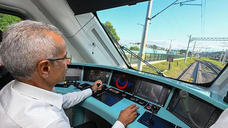 Bakan Uraloğlu: 2 yıl içerisinde yerli ve milli tren seti sayımız 25'e ulaşacak