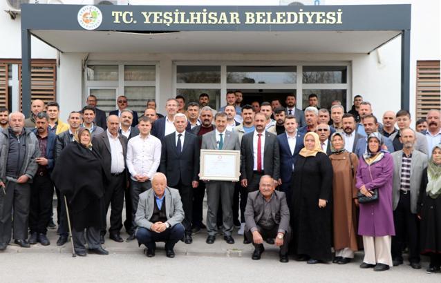 Yeşilhisar Belediye Başkanı Taşyapan, mazbatasını aldı