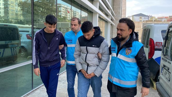 Tartıştığı husumetlisini sokak ortasında bıçakladı (2)