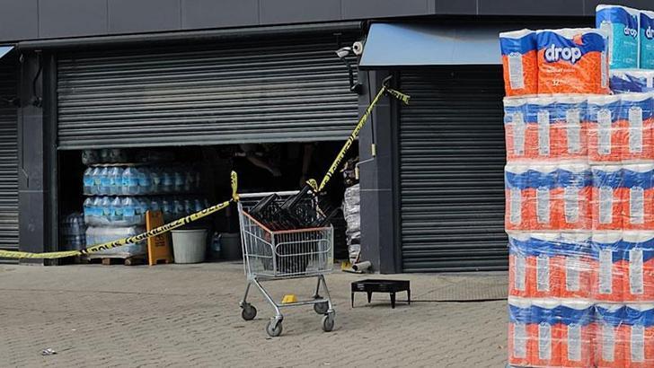 Markette çalışan husumetlisini tabancayla ayaklarından vurdu