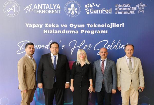 Akdeniz Üniversitesi'nde Yapay Zeka ve Oyun Teknolojileri Programı Düzenlendi