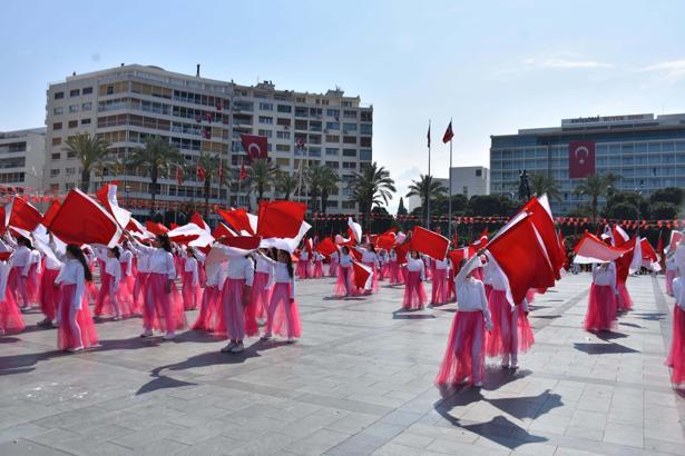 23 Nisan İzmir'de coşkuyla kutlanacak