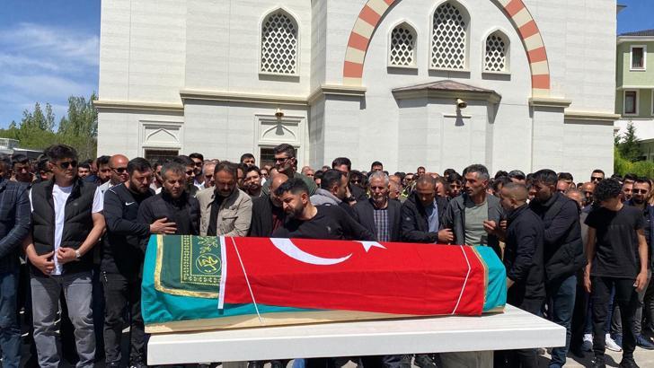 İliç'teki maden faciasında 66 gün sonra cansız bedenine ulaşılan işçi, toprağa verildi