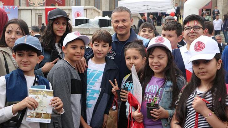 23 Nisan etkinlikleri TBMM bahçesinde başladı