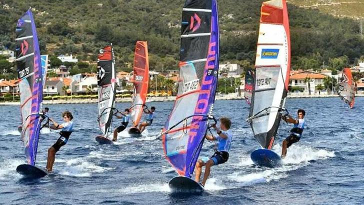 Windsurf Türkiye Şampiyonası Foça'da başlayacak