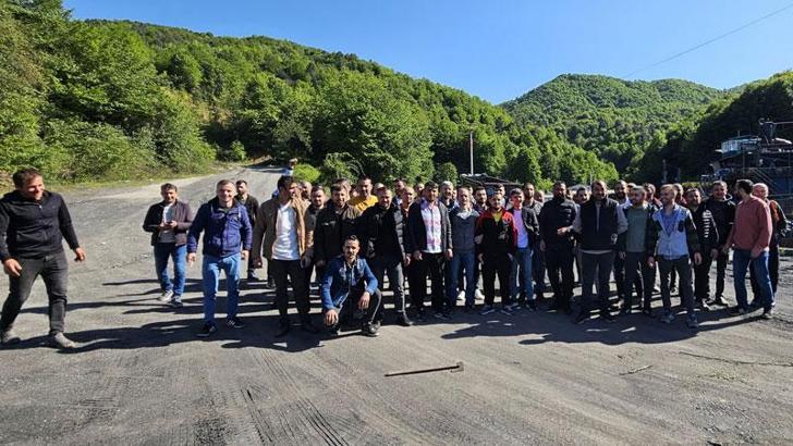 Madenciler, 6 gün çalışmaya karşı eylem yaptı, çalışma gün sayısı 5'e indirildi
