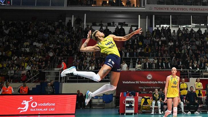 Sultanlar Ligi'nde en yüksek smaç 3.1 metre, en uzun ralli 23,50 saniye