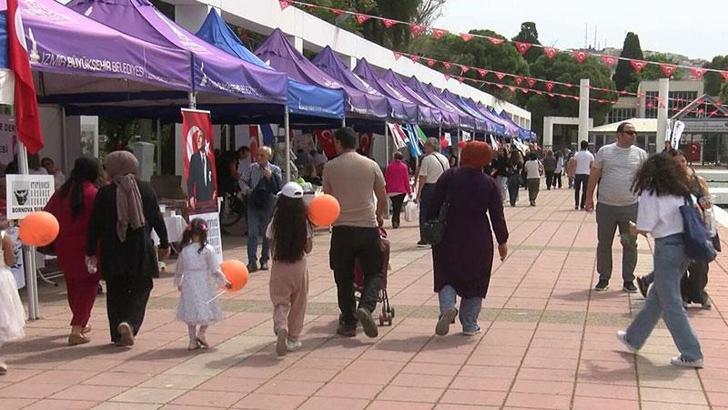 İzmir Kitap Fuarı'nda yazarlardan küçük stant tepkisi