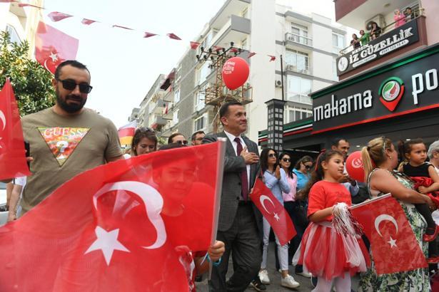 Dünya çocukları 23 Nisan’ı Yenişehir sokaklarında kutladı