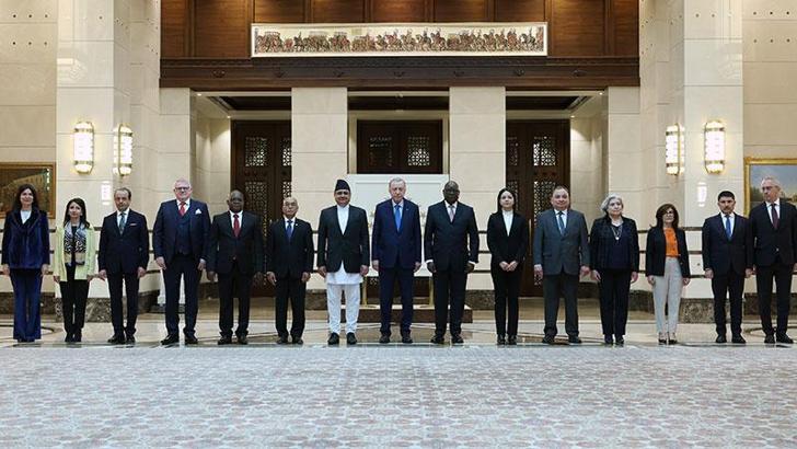 Cumhurbaşkanı Erdoğan'a 7 ülkenin büyükelçisinden güven mektubu