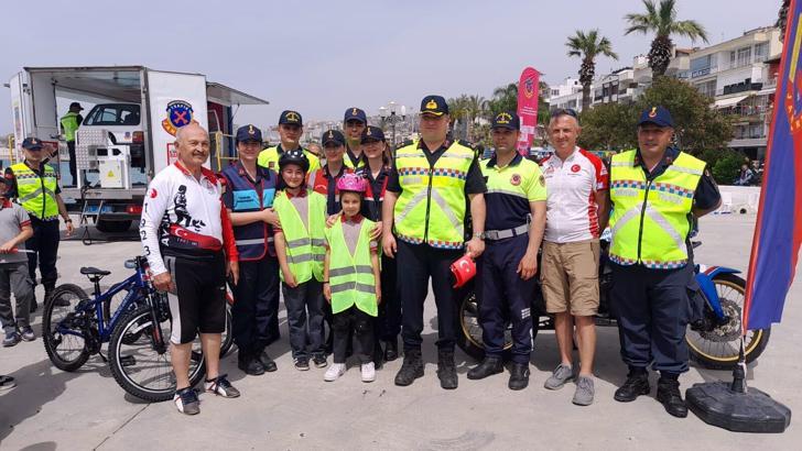 Kuşadası'nda 'Bi hareketine bakar hayat' etkinliği