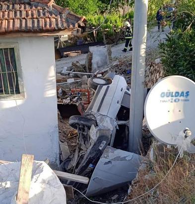 Denizli'de gece olan otomobil sürücüsünü öldüğü kaza, sabah fark edildi