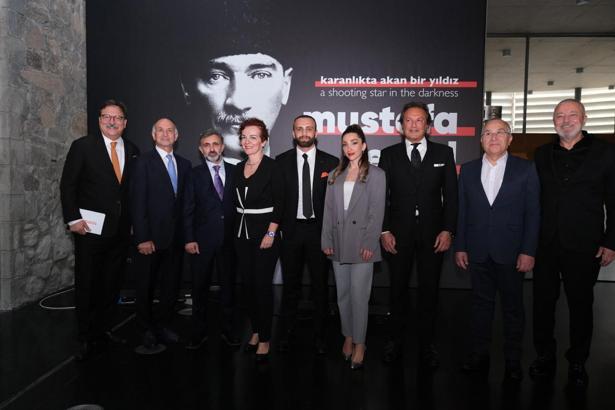 Ankara’da ‘Karanlıkta Akan Bir Yıldız: Mustafa Kemal Atatürk’ sergisi kapılarını açtı