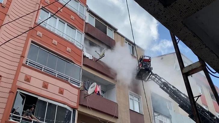 Bağcılar’da doğalgaz sızıntısından yangın çıktı; mahsur kalan 4 çocuk kurtarıldı