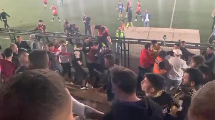 Bursa’da köylülerin futbol turnuvasında taraftarlar kavga etti; 3 kişinin yaralandığı olay anı kamerada