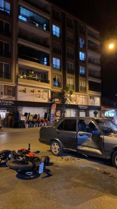 Ödemiş'te otomobille çarpışan motosikletli ağır yaralandı