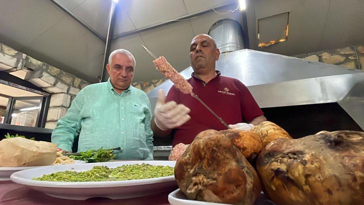Şanlıurfa'da toprak altında yetişen 'keme mantarı' kebap oldu