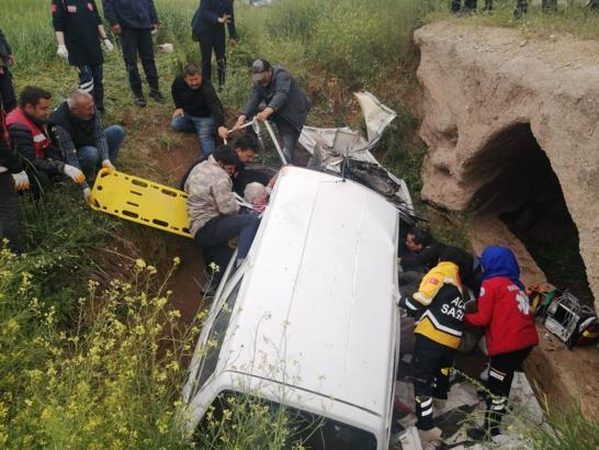 Kırıkkale'de otomobil menfeze düştü: 1 ölü, 3 yaralı