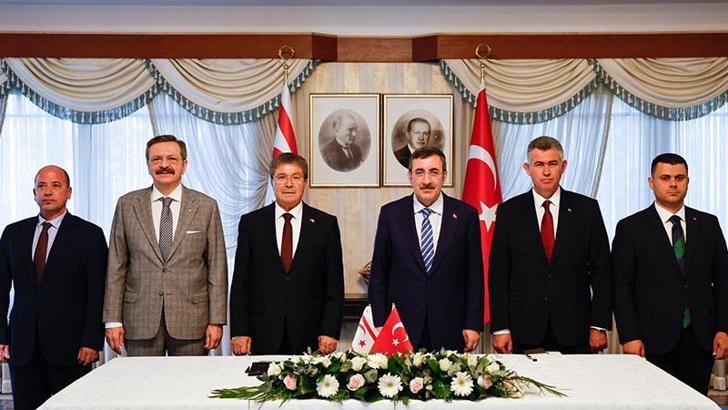 Cumhurbaşkanı Yardımcısı Yılmaz, KKTC Başbakanı Üstel'i ağırladı