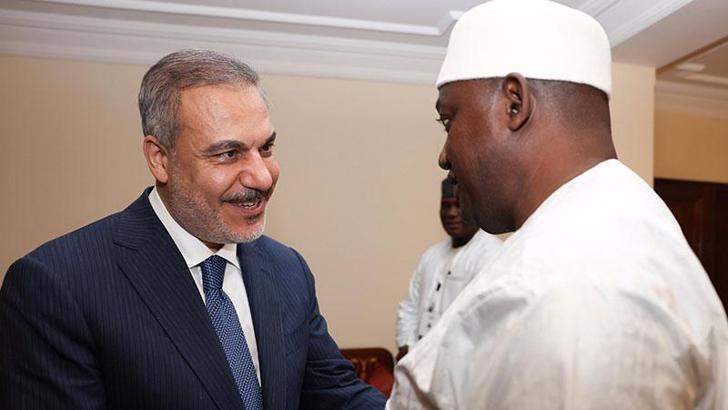 Bakan Fidan, Gambiya Cumhurbaşkanı Barrow ile görüştü