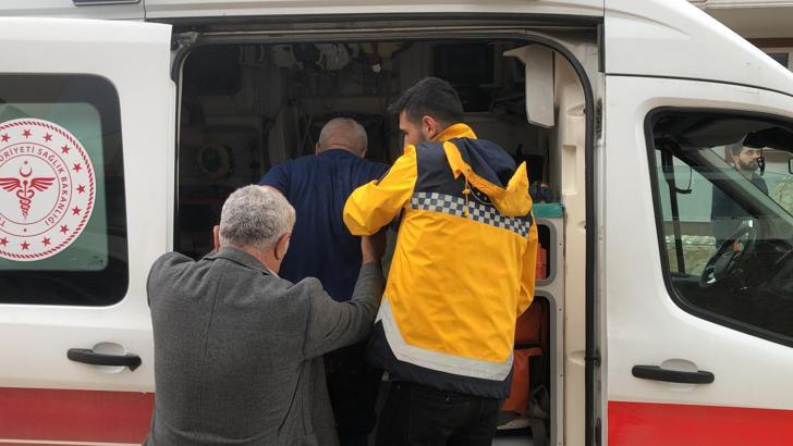 Adıyaman'da evde yangın; 2 kişi dumandan etkilendi