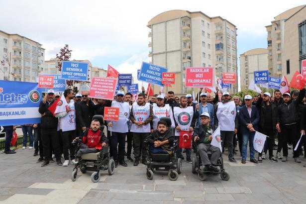 Van Büyükşehir Belediyesi'nden işten çıkarılanlar eylem yaptı