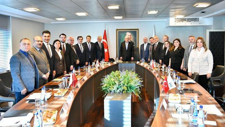 İYİ Parti Genel Başkanı Dervişoğlu, Başkanlık Divanı Üyeleri ile bir araya geldi