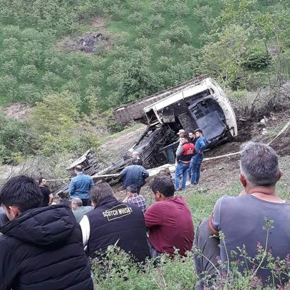 Çalıştığı ekskavatörün altında kalan operatör hayatını kaybetti