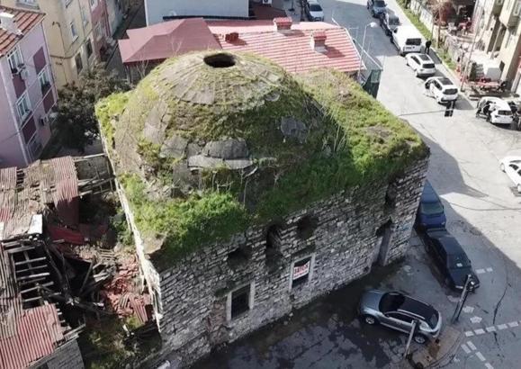 Satışa çıkarılan Ayakapı Hamamı için imza kampanyası başlatıldı