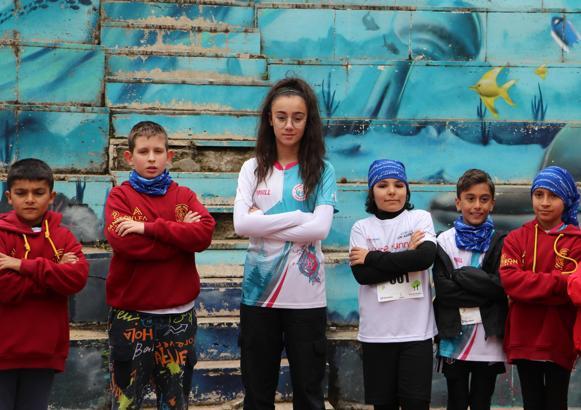 Ankara'da çocuklar anneleri için koştu