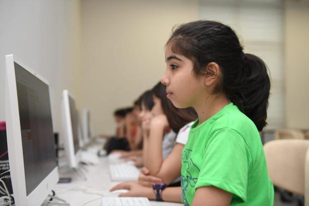 Yenişehir Belediyesi’nin atölye temelli eğitimleri devam ediyor