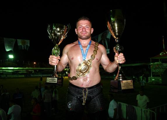 Manavgat'ta başpehlivan İsmail Balaban