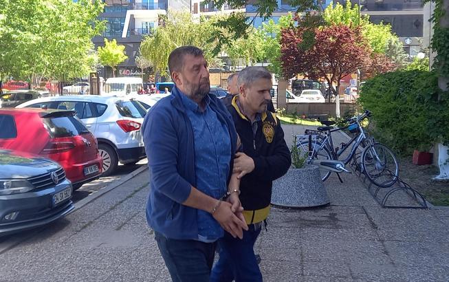 Barışmaya gelen damadını, kızıyla tartıştığını görünce vurmuş