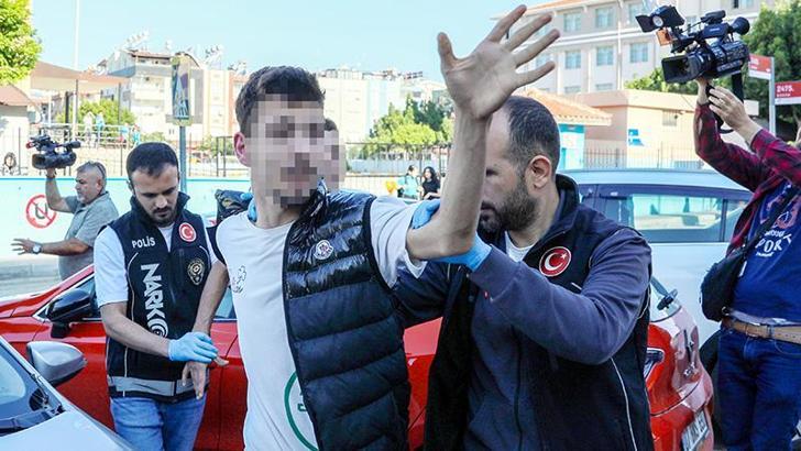 Polis, evde bulamadıkları uyuşturucu şüphelilerini kardeşine aratıp yakaladı