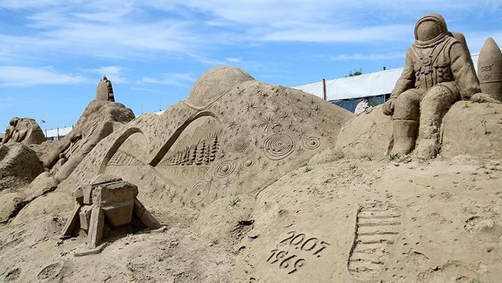 Türkiye'nin ilk astronotu Gezeravcı'nın kum heykeli yapılacak