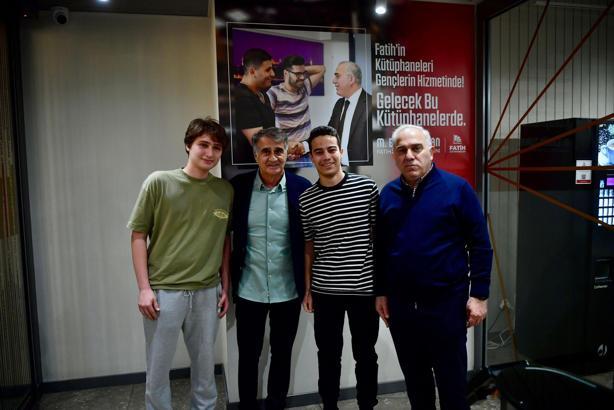 Şenol Güneş’ten Fatih Kütüphanelerine ziyaret