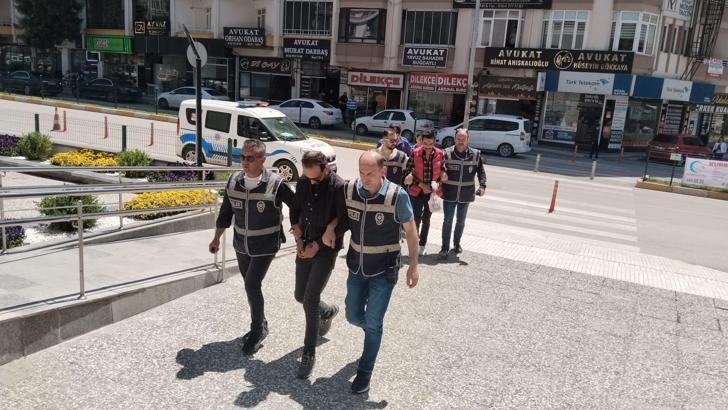 'Kombinizin bakımı' adı altında dolandırıcılığa 2 gözaltı