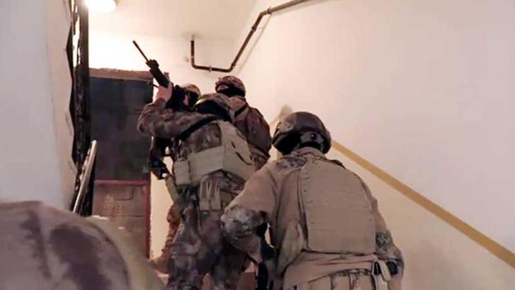 5 ilde sahte altın takı üretip piyasaya süren şebekeye operasyonda 17 tutuklama