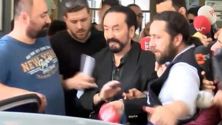 Adnan Oktar davasında 4 kişi tahliye edildi