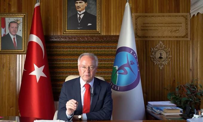 Makamında saldırıya uğrayan Başkan Beşel: Kafa atıp, elini silaha uzattı