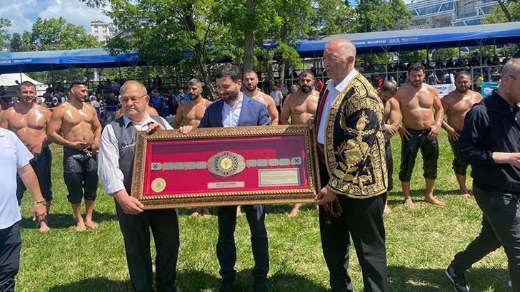 31’inci Kağıthane Yağlı Güreşleri’nin başpehlivanı Mustafa Taş oldu