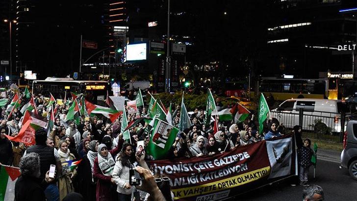 İsrail'in Refah'ta yaptığı saldırı İsrail Başkonsolosluğu önünde protesto edildi