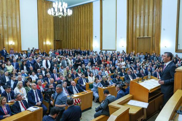 Özgür Özel: Ekonomiyi bahane ederek canlıları katletmeyin